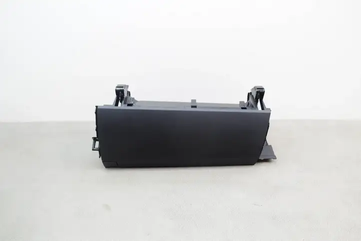 Toyota Prius (XW30) (2009 - 2015) 5551147040 Вещевой ящик — фото 1