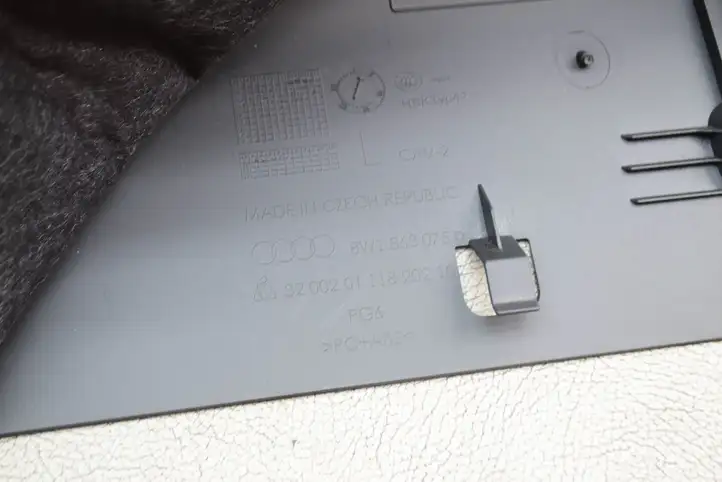 Audi A4 S4 B9 (2015 - 2019) 8W1863075D Нижняя отделка панели приборов — фото 9
