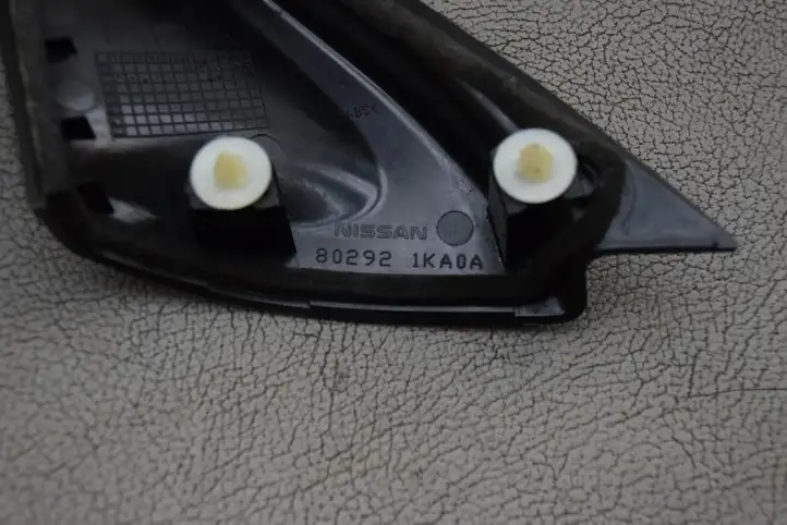 Nissan Juke I F15 (2010 - 2018) 802921KA0A Прочая отделка передней двери — фото 8