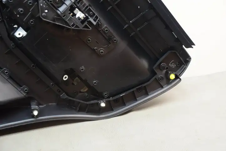 Land Rover Range Rover Evoque L538 (2015 - 2018) B3225569A Обшивка задней двери — фото 2