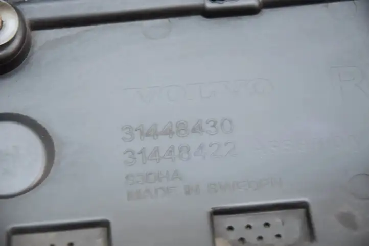 Volvo XC90 (2014 - 2019) 31448430 Молдинги задней двери — фото 5