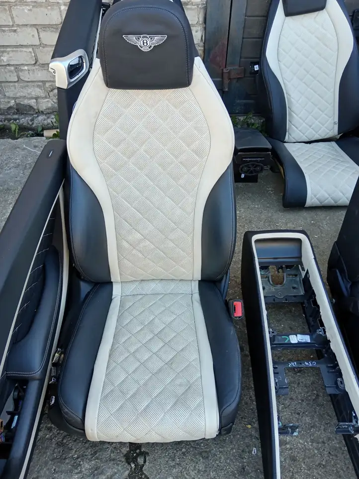 Bentley Continental (2003 - 2017) Комплект салона — фото 9