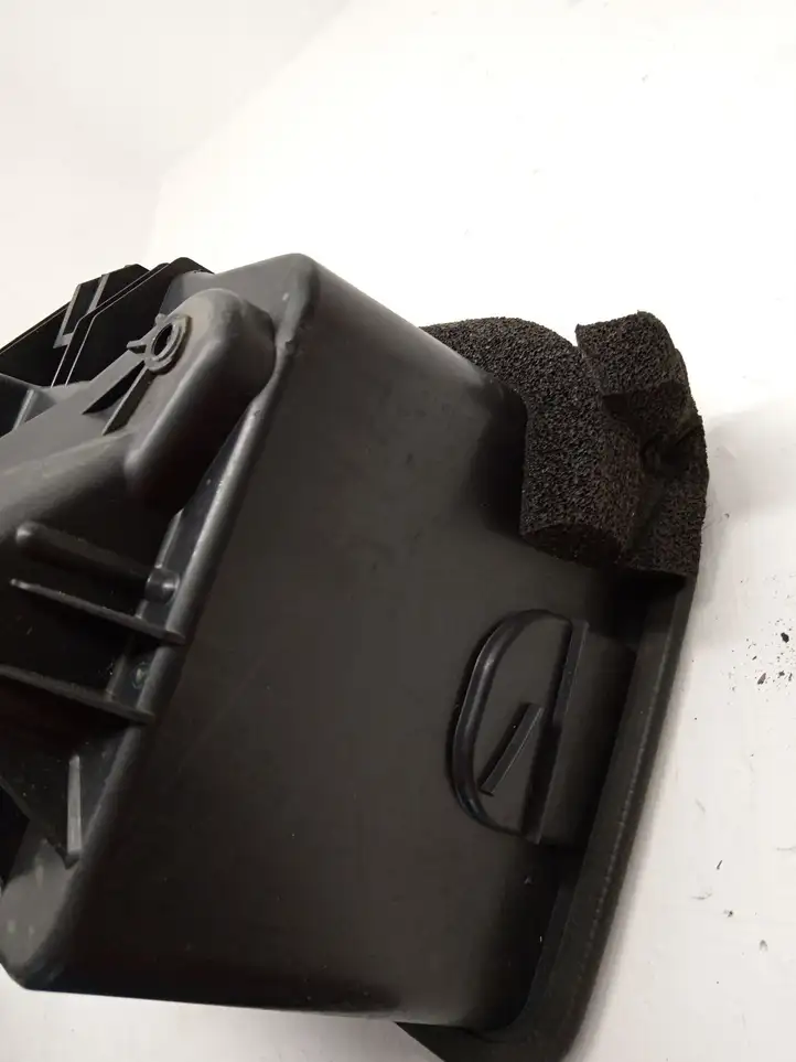 Ford Mustang VI (2015 - ) GR3B10723BB Ящик аккумулятора — фото 4