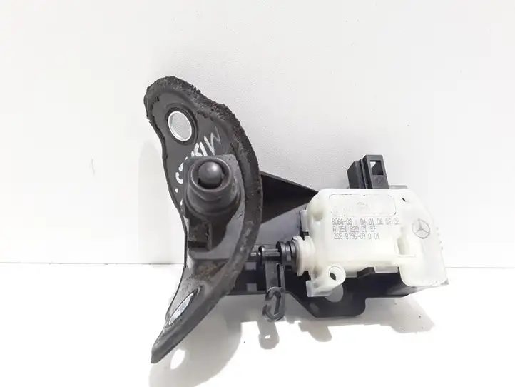 Mercedes-Benz CLS C219 (2003 - 2011) A2518200197 Замок крышки топливного бака — фото 1