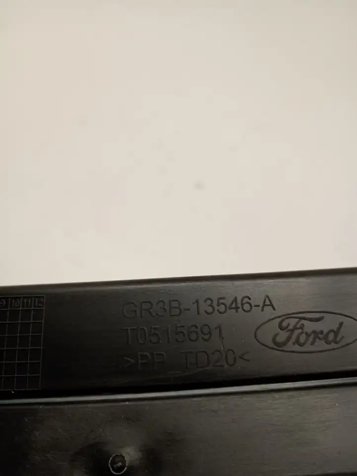 Ford Mustang VI (2015 - ) GR3B13546A Вещевой ящик — фото 4