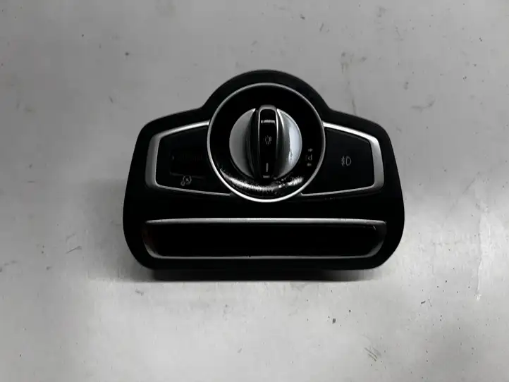 Mercedes-Benz C W205 (2014 - 2021) A2059057007 Включатель фонарей — фото 3