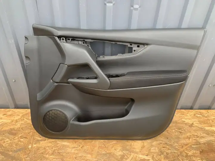 Nissan Qashqai (2017 - 2020) 809224EA1A Обшивка передней двери — фото 1