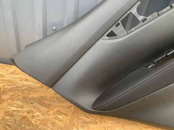 Nissan Qashqai (2017 - 2020) 829234EA1A Обшивка задней двери — фото 1
