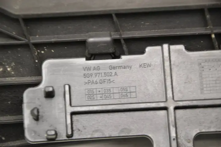 Volkswagen Golf VII (2013 - 2019) 5G0012129D Ящик для инструментов — фото 4