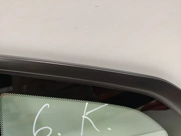 Chevrolet Camaro (2015 - 2018) 23410775 Заднее боковое стекло — фото 3