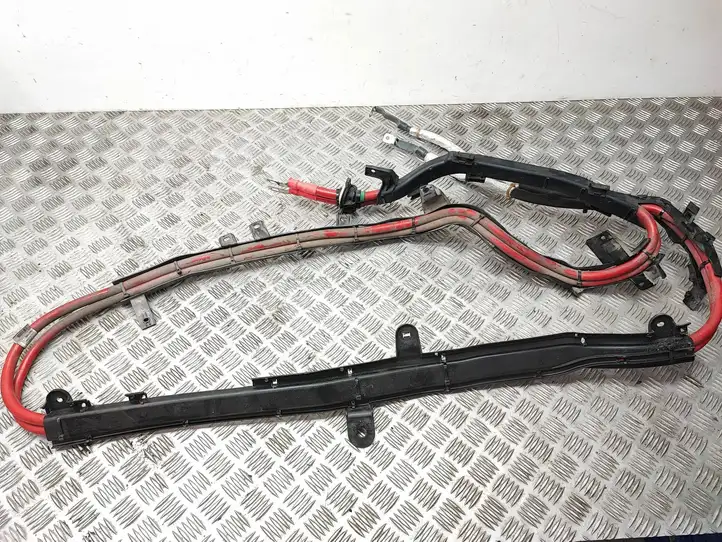 BMW 5 G30 G31 (2016 - ) 6807331 Плюсовой провод аккумулятора — фото 5