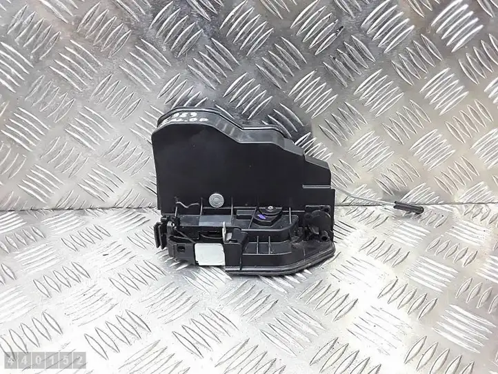 BMW 3 F30 F35 F31 (2012 - 2018) 7202147 Замок задней двери — фото 1