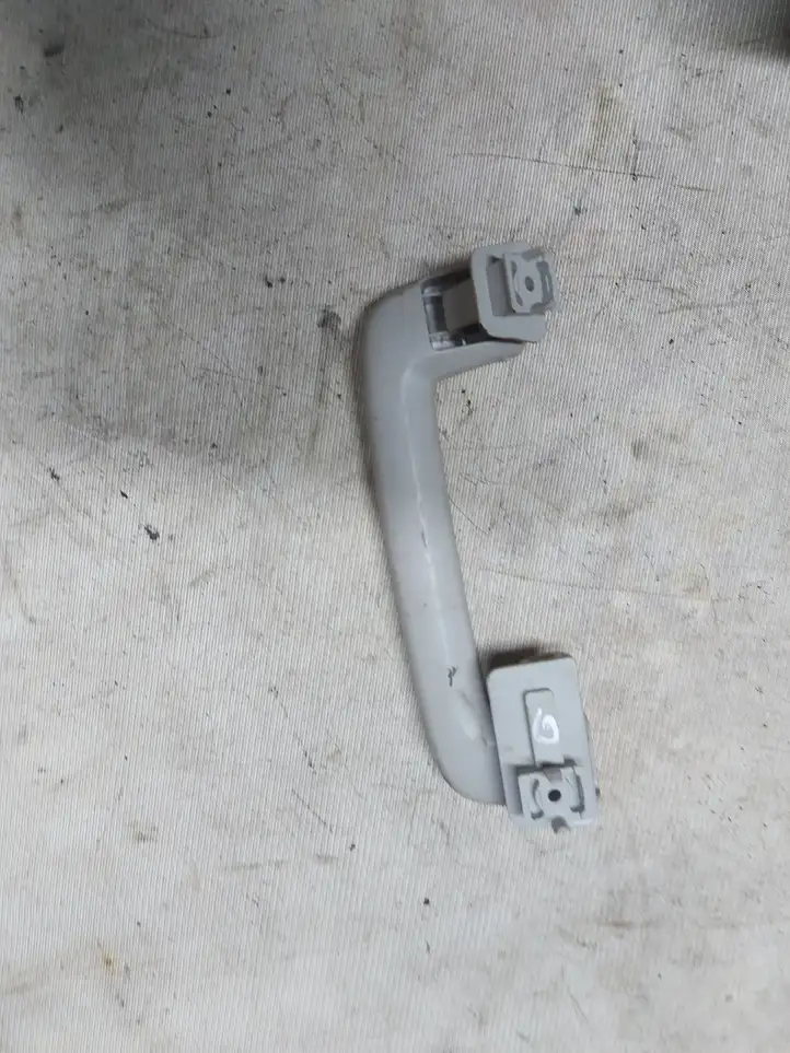 Ford S-Max (2006 - 2010)   Задняя ручка