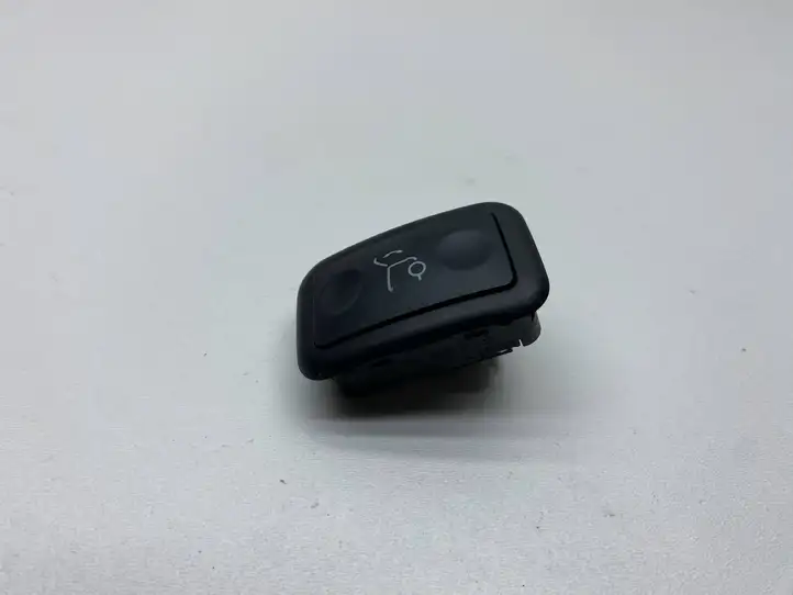 Mercedes-Benz C W204 (2007 - 2014) A2048707151 Кнопка закрытия крышки багажника — фото 2