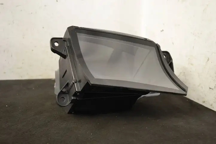 BMW 5 G30 G31 (2016 - )  9378012 Экран дисплея вверх