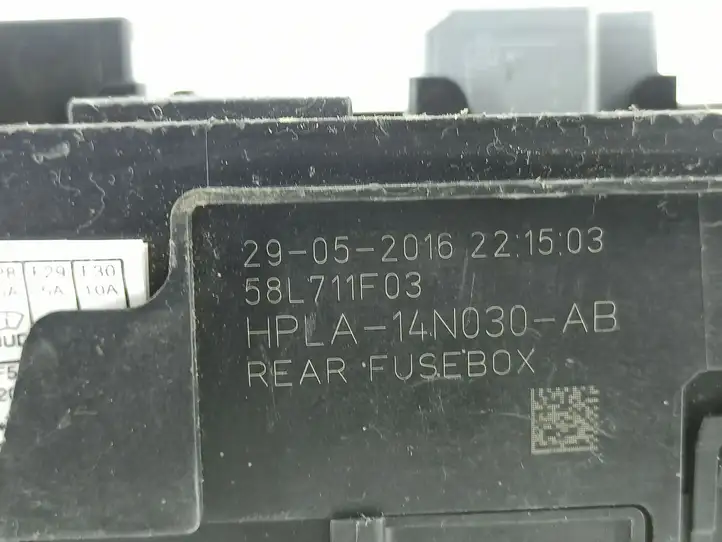 Land Rover Range Rover Sport L494 (2013 - 2017) HPLA14N030AB Блок предохранителей — фото 2