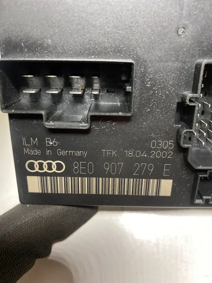 Audi A4 S4 B6 8E 8H (2000 - 2006) 8E0907279E Модуль комфорта — фото 3