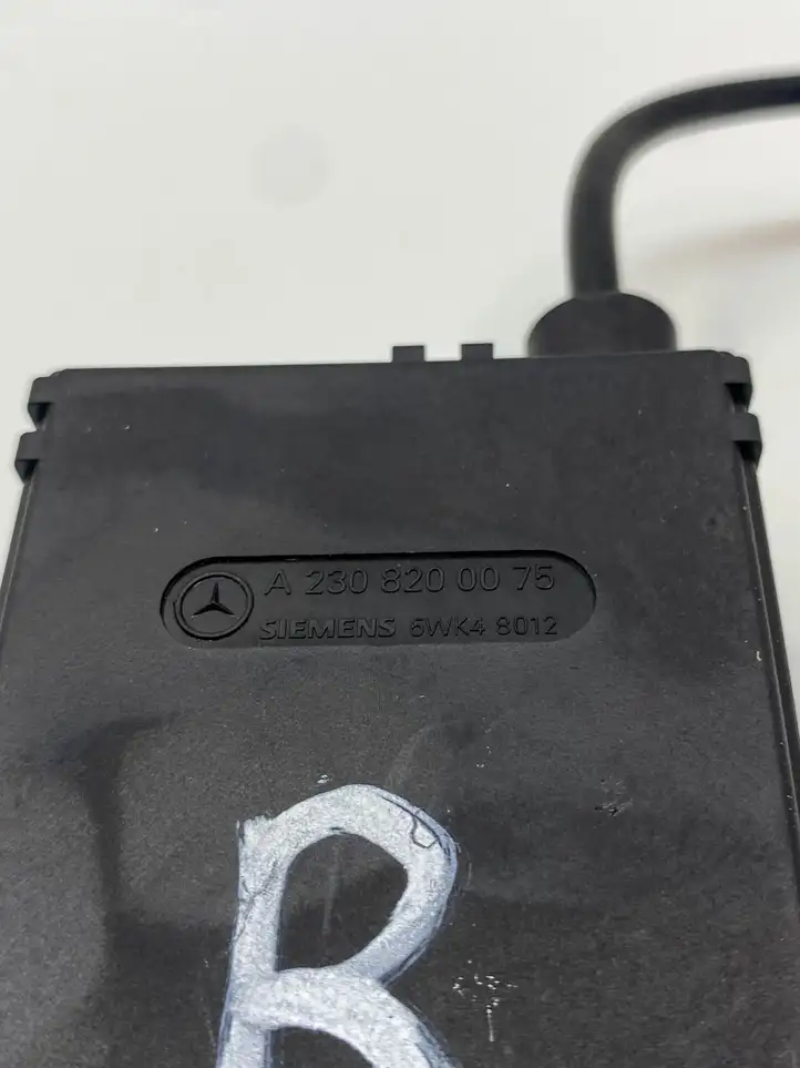Mercedes-Benz SL R230 (2001 - 2012) 2308200075 Антенна системы Keyless — фото 7