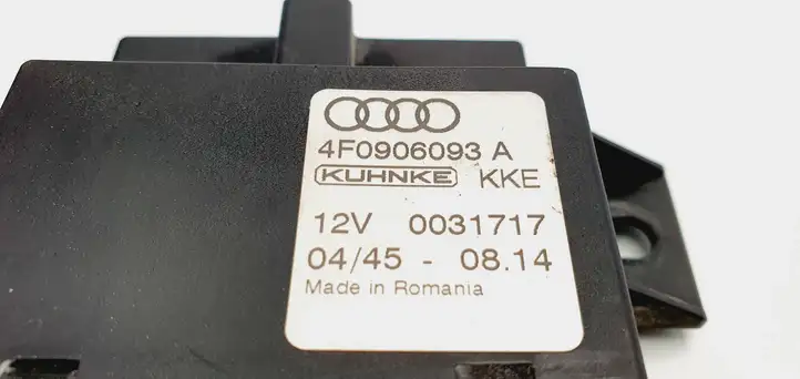 Audi A4 S4 B7 8E 8H (2004 - 2009) 4F0906093A Блок управления топливным насосом — фото 4