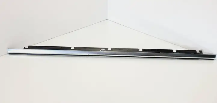 Audi A4 S4 B7 8E 8H (2004 - 2009) 8E0853764B Накладка стекла задней двери — фото 1