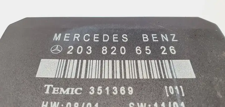 Mercedes-Benz C W203 (2000 - 2007) 2038206526 Блок управления дверью — фото 4