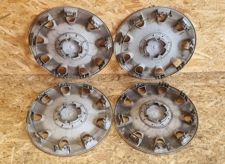 Volkswagen PASSAT B5.5 (2001 - 2005)  1T0601147 Колпак (колпаки колес) R 15