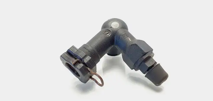 Opel Corsa D (2006 - 2010)  13105589 Трубка (трубки)/ шланг (шланги) сцепления