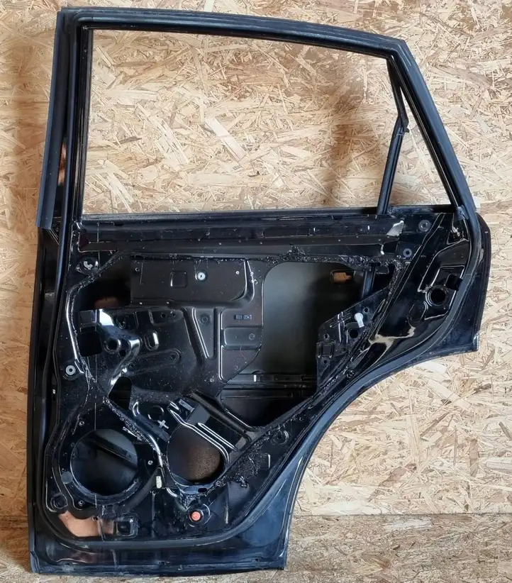 Infiniti FX (2002 - 2006) Задняя дверь — фото 2