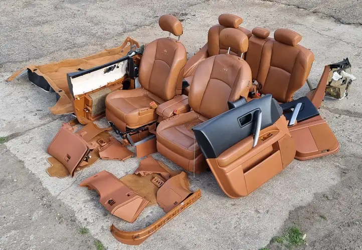 Infiniti FX (2002 - 2006) 68134CG000 Комплект салона — фото 43