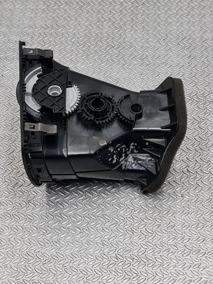 Volkswagen Golf VI (2009 - 2013) 5K0819709D Боковой воздушный дефлектор — фото 3