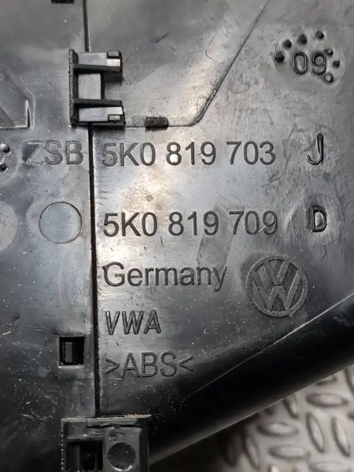 Volkswagen Golf VI (2009 - 2013) 5K0819709D Боковой воздушный дефлектор — фото 5