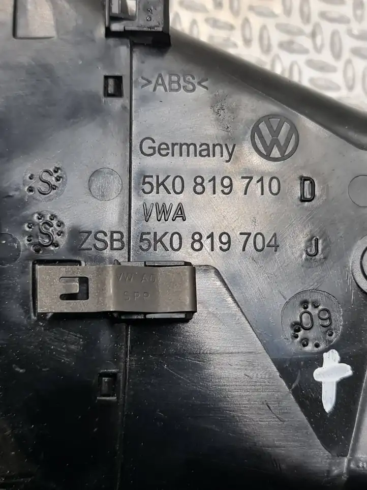 Volkswagen Golf VI (2009 - 2013) 5K0819710D Боковой воздушный дефлектор — фото 5