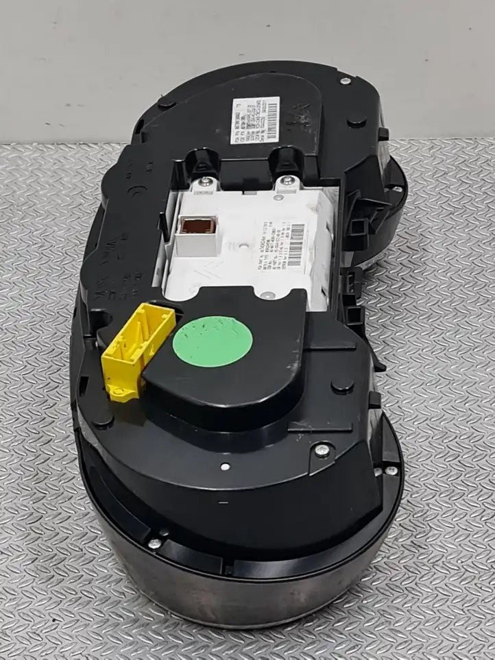 Peugeot 5008 (2009 - 2013)  9676616980 Спидометр (приборный щиток)