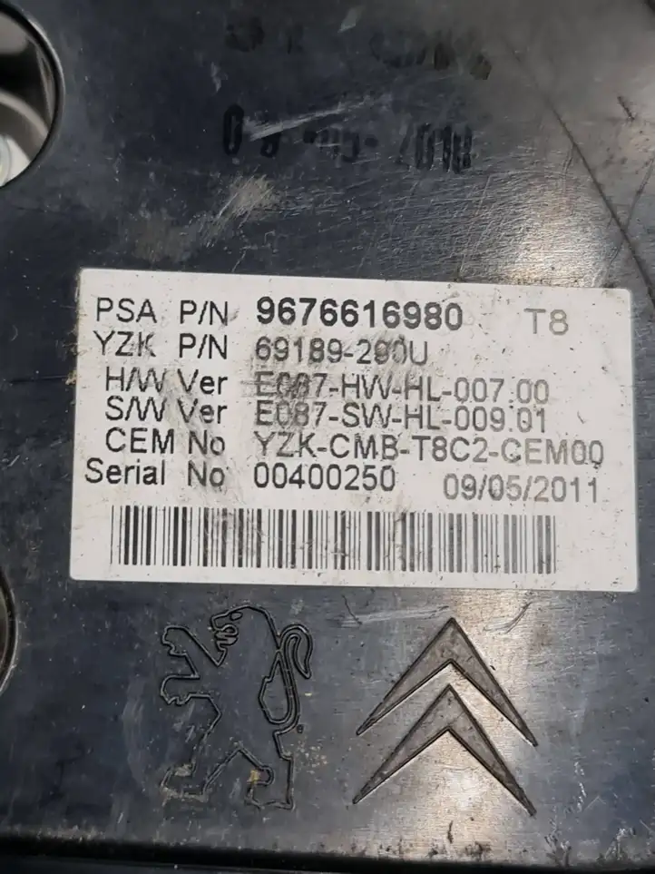 Peugeot 5008 (2009 - 2013)  9676616980 Спидометр (приборный щиток)