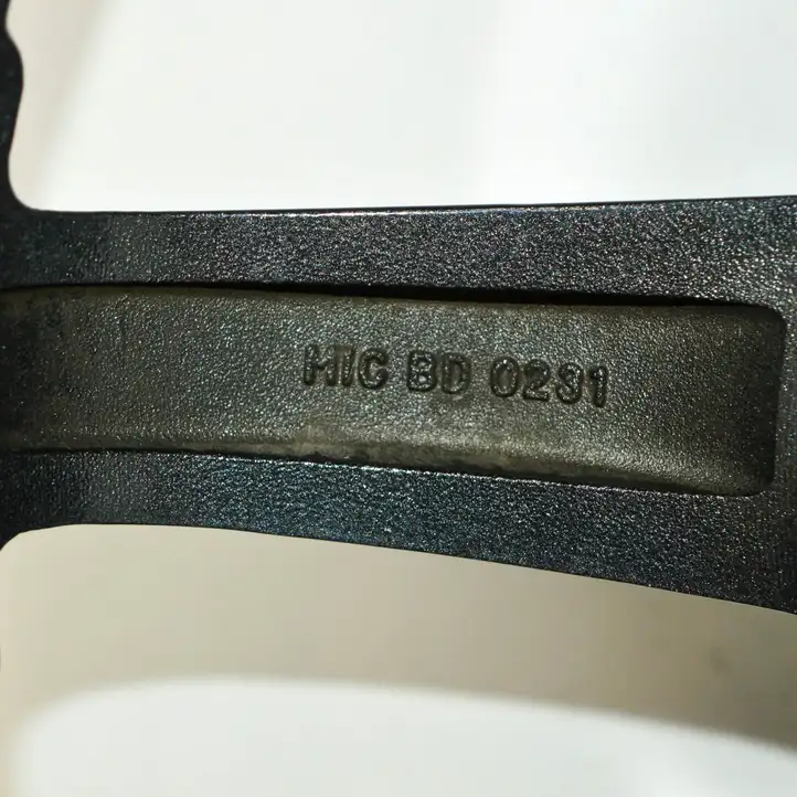 Volkswagen Golf VI (2009 - 2013)   Обод (ободья) колеса из легкого сплава R 18