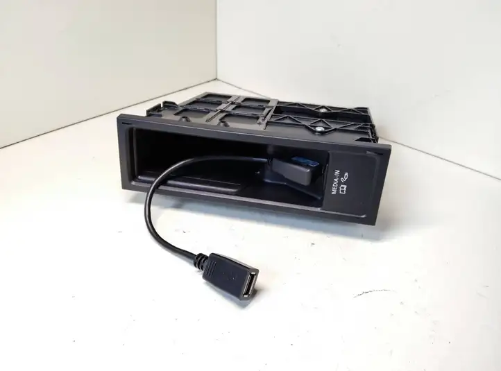 Volkswagen PASSAT B7 (2011 - 2014)  5N0035342E Мультимедийный контроллер