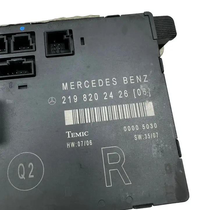 Mercedes-Benz CLS C219 (2003 - 2011)  2198202426 Блок управления дверью