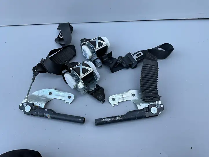 Ford F150 (2018 - 2020) jl3bc699d Комплект ремней безопасности — фото 1