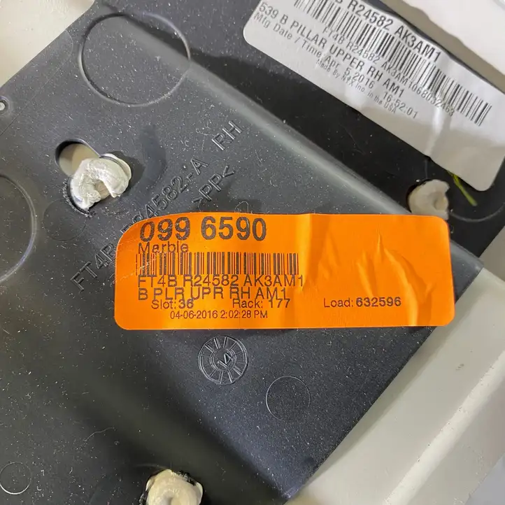 Ford Edge II (2015 - )  FT4BR24582A Отделка стойки (B) (верхняя)