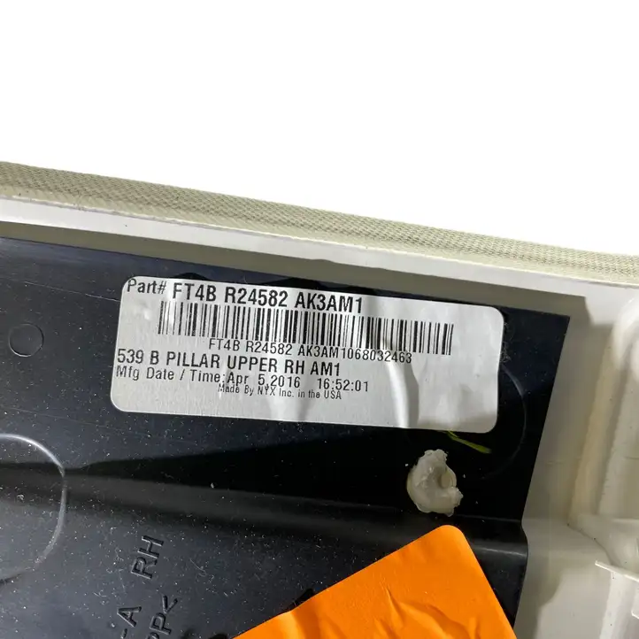 Ford Edge II (2015 - )  FT4BR24582A Отделка стойки (B) (верхняя)