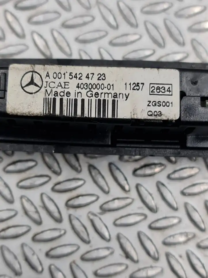 Mercedes-Benz E W212 (2009 - 2016) A0015424723 Экран парктроника PDC — фото 4