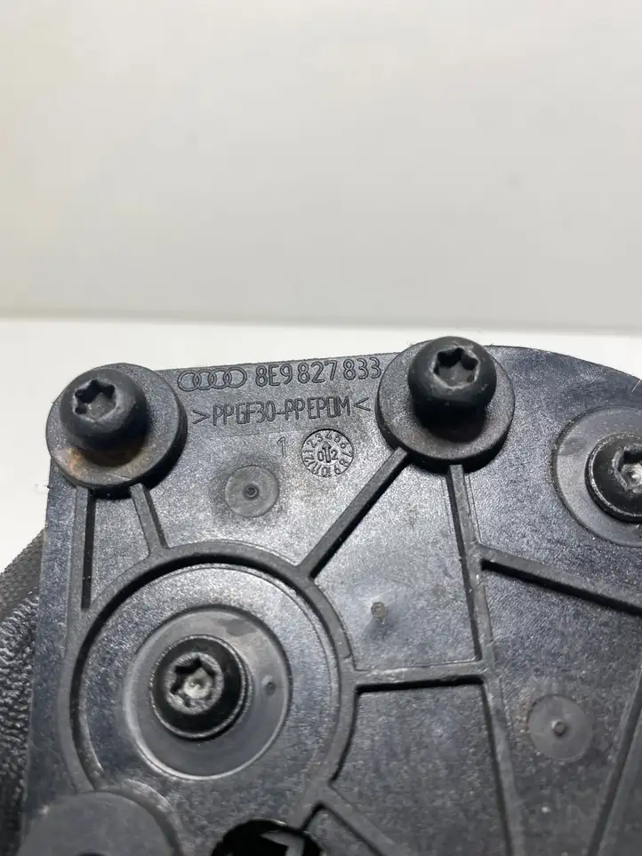Audi A4 S4 B6 8E 8H (2000 - 2006) 8E9827833 Замок крышки топливного бака — фото 3