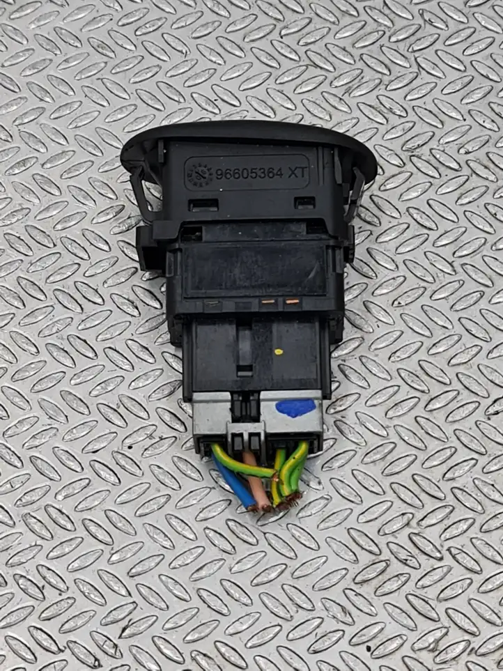 Citroen C3 (2002 - 2009) 96605364XT Кнопка стеклоподъемников — фото 3