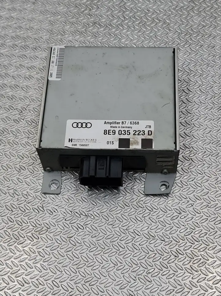 Audi A4 S4 B7 8E 8H (2004 - 2009) 8E9035223D Усилитель звука — фото 1