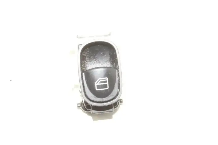 Mercedes-Benz CLK A209,C209 (2002 - 2009) A2098203510 Кнопка фаркопа в багажнике — фото 1