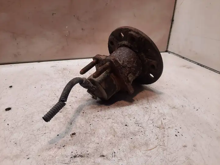 Opel Astra (2004 - 2009)   Ступица