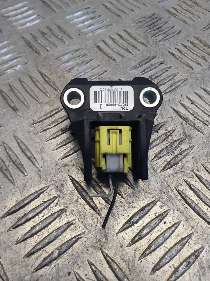 Toyota Yaris (2005 - 2009) 891730D020 Датчик удара SRS — фото 1