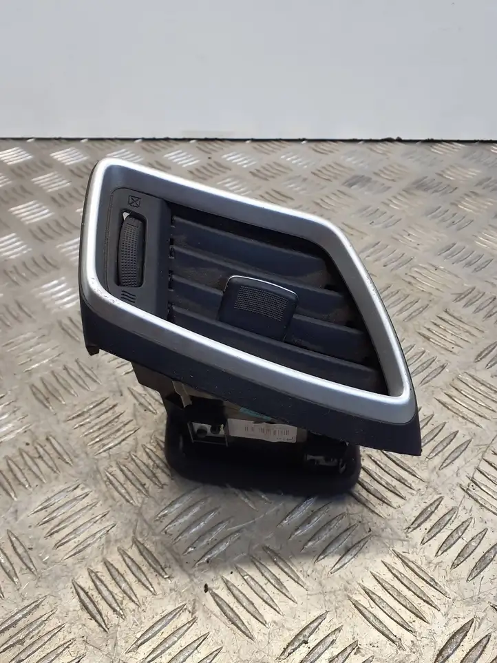 Nissan Qashqai (2013 - 2017) 687604EA0A Боковой воздушный дефлектор — фото 1