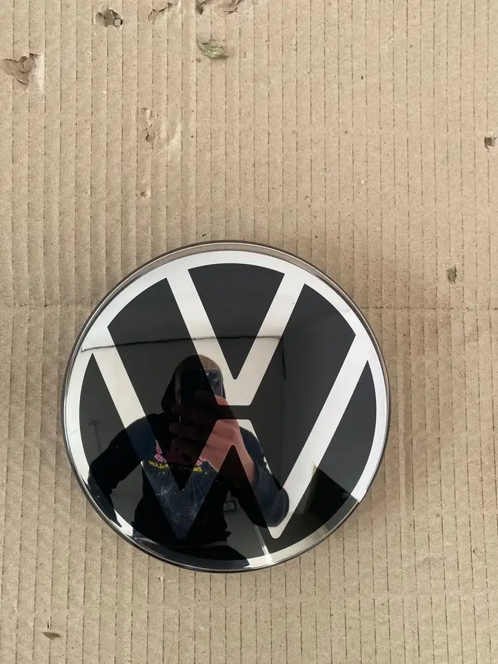 Volkswagen Golf VIII (2019 - ) 25569400 Центральная отделка панели приборов — фото 2