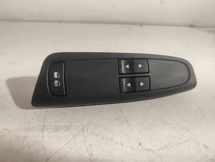 Fiat Stilo (2001 - 2010) 5506 Кнопка стеклоподъемников — фото 1